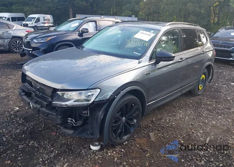 2021 Volkswagen Tiguan Se/Se R-Line Black/Sel z USA, uszkodzony, nr VIN 3VV3B7AX8MM138188